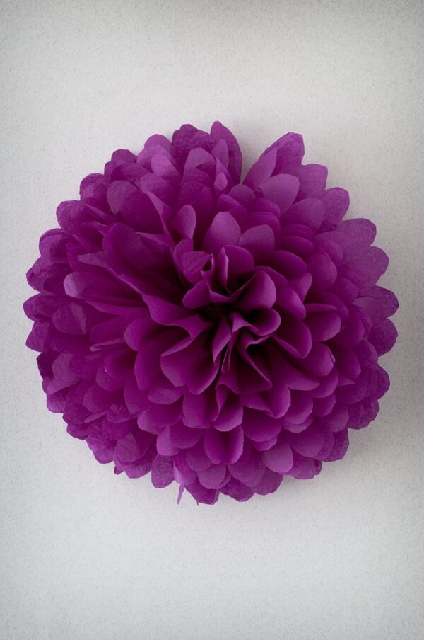 Pompón 17 cm de papel de seda fucsia