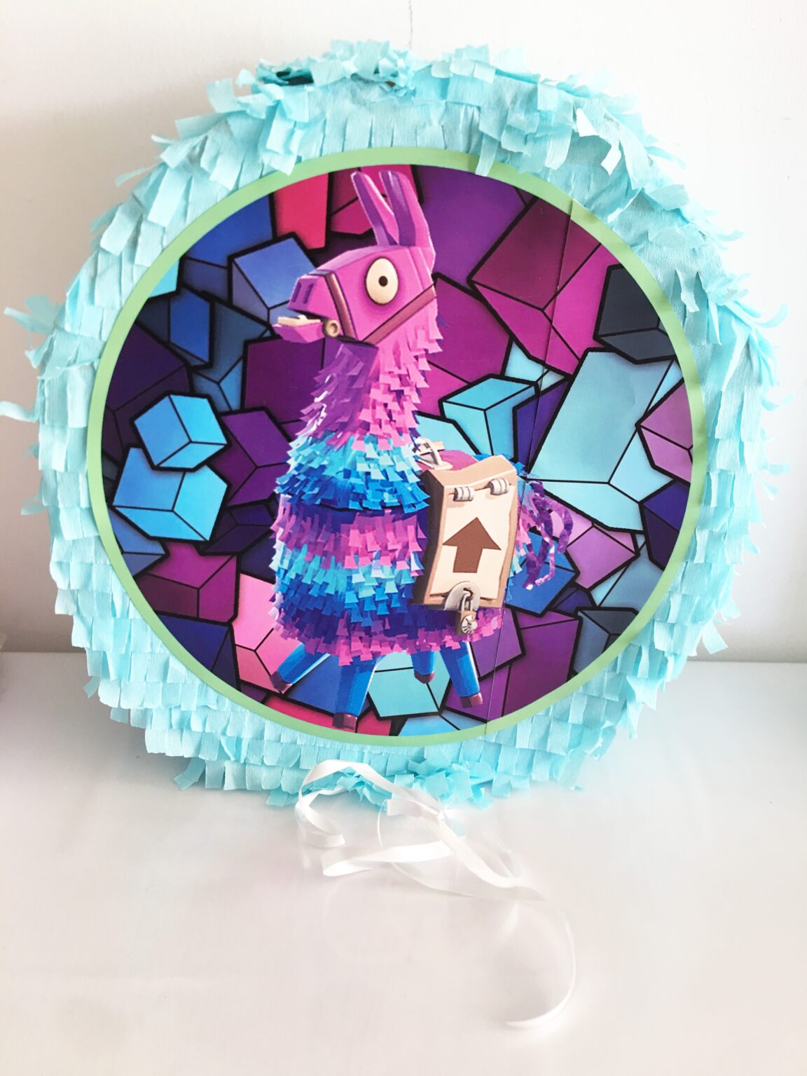 piñata artesanal, piñata fortnite, piñatas personalizadas,piñata llama
