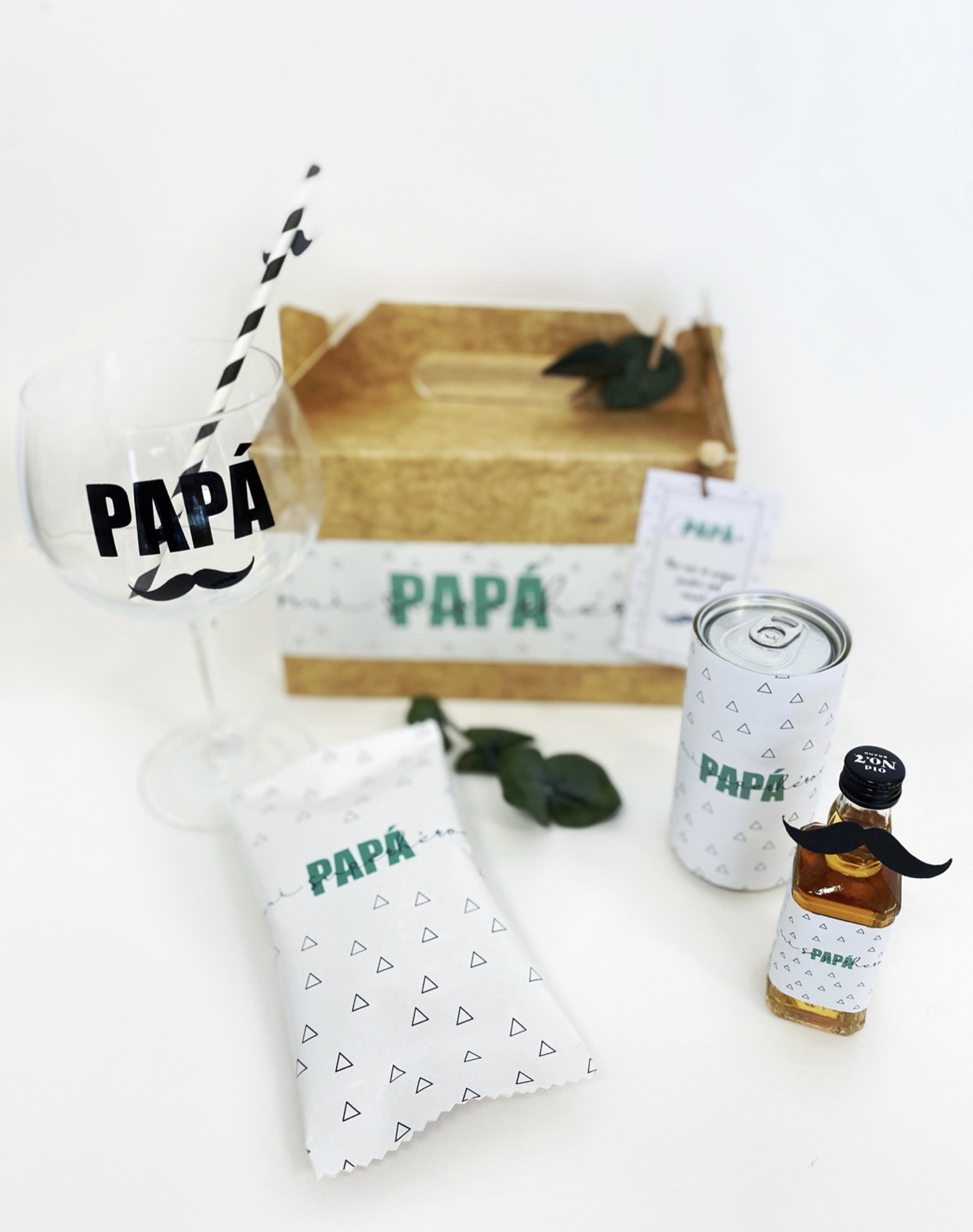 Pack de copa personalizada con bebidas y golosinas para regalo de reyes, día del padre, cumpleaños.
